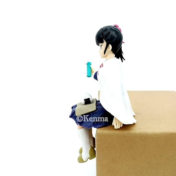 Kanae Kocho Perching Sitting Eating Action Figure