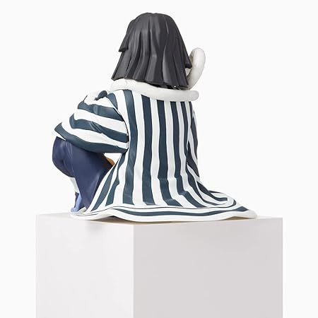 Obanai Iguro Perching Figure