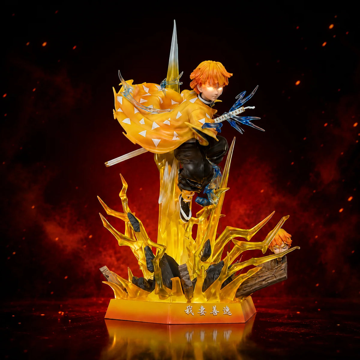 Zenitsu Agatsuma 32cm Figure With Light (Blister + Box)