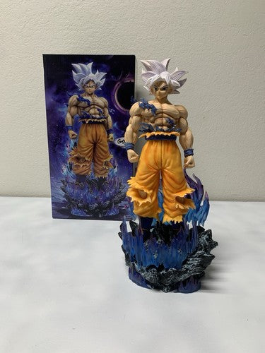 Goku Ultra Instinct 33cm Action Figure (Blister+Box)